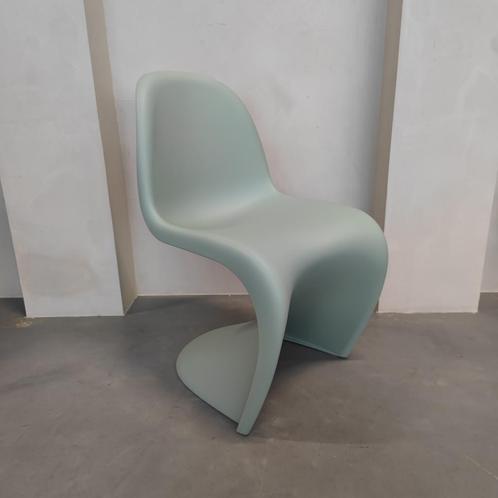 Vitra Panton chair- Mint green chair, Antiek en Kunst, Antiek | Meubels | Stoelen en Banken