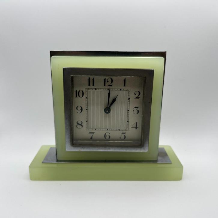 Vintage Art Deco Uranium Tafelklok, Antiek en Kunst, Antiek | Klokken, Ophalen of Verzenden