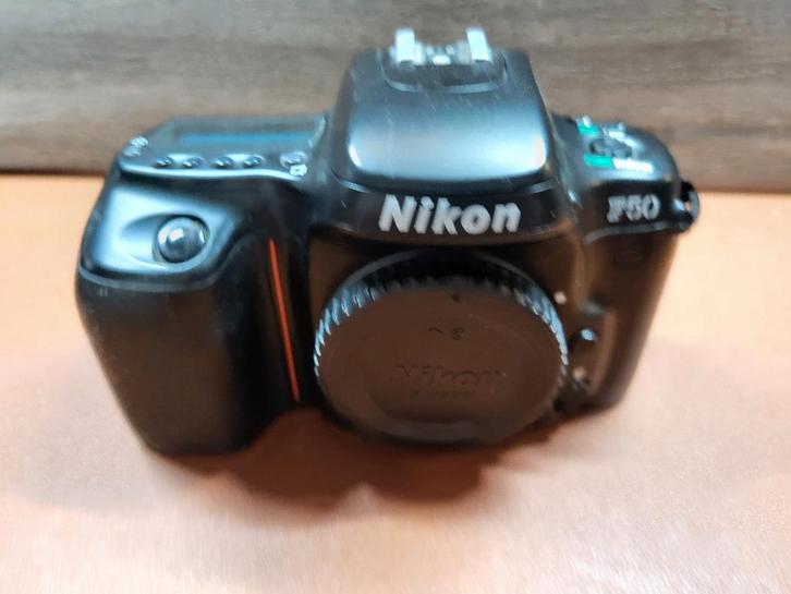 Nikon F50 body 2x, Audio, Tv en Foto, Fotocamera's Analoog, Gebruikt, Spiegelreflex, Nikon, Ophalen of Verzenden