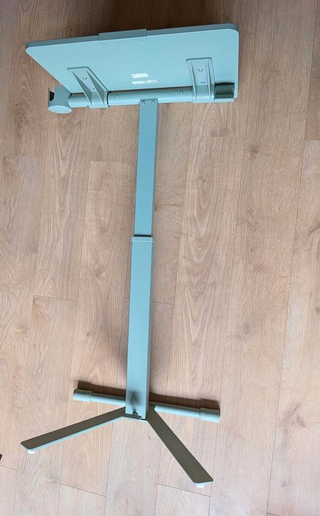 IKEA MITTZON Katheder/Laptoptafel - Zo Goed Als Nieuw!, Computers en Software, Laptoptafels, Zo goed als nieuw, In hoogte verstelbaar