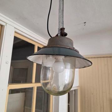 Art deco emaille stallamp, industriël beschikbaar voor biedingen
