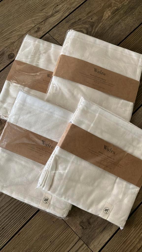 4 Nieuwe Walra Gastendoekjes Wit, Huis en Inrichting, Badkamer | Badtextiel en Accessoires, Nieuw, Wit, Ophalen of Verzenden