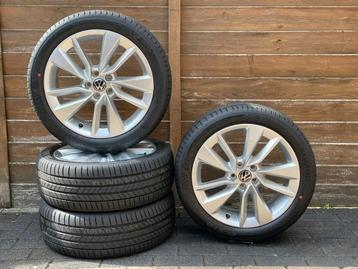 Vw Polo 17 inch origineel velgen met zomerbanden  beschikbaar voor biedingen