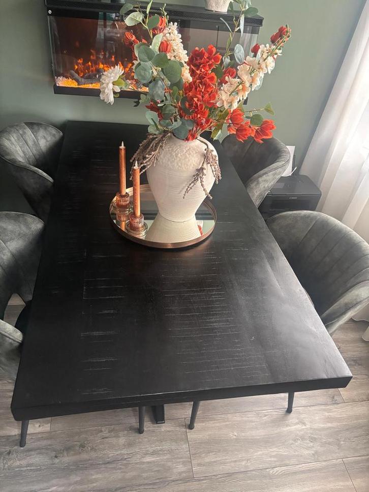 Te koop eettafel mangohout zwart, Huis en Inrichting, Tafels | Salontafels, Zo goed als nieuw, 50 tot 75 cm, 50 tot 100 cm, 150 tot 200 cm
