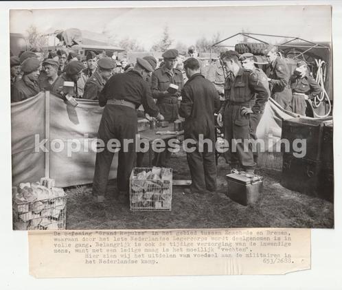 4 grote persfoto's oefening Grand Repulse 1953 leger NL, Verzamelen, Militaria | Algemeen, Landmacht, Foto of Poster, Nederland
