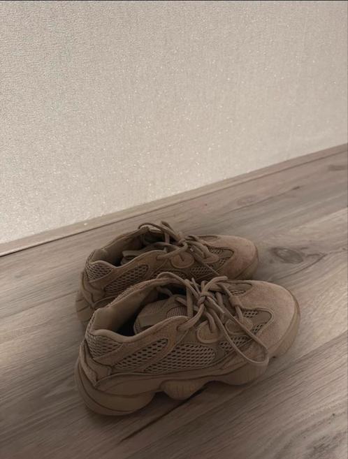 Adidas Yeezy 500 Taupe Light, Kleding | Dames, Schoenen, Zo goed als nieuw, Sneakers of Gympen, Beige, Ophalen of Verzenden