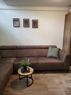 Ruime Hoekbank | Verstelbare Rugleuning | Suède Leer | €550, Huis en Inrichting, Banken | Bankstellen, Ophalen, 250 tot 300 cm