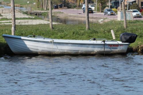 Terhi boot, 5 persoons, 440x 175cm, 145 kilo, Watersport en Boten, Motorboten en Motorjachten, Gebruikt, Polyester, Tot 6 meter