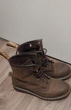 Dr. Martens Bruin Suede veterschoenen/laarzen maat 39, Kleding | Dames, Schoenen, Bruin, Lage of Enkellaarzen, Ophalen of Verzenden