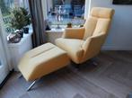 Gele draaifauteuil met voetenbank, Huis en Inrichting, Fauteuils, Ophalen, Gebruikt, 75 tot 100 cm, Metaal