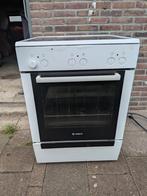 Bosch keramische fornuis, Keramisch, Zo goed als nieuw, Vrijstaand, 85 tot 90 cm