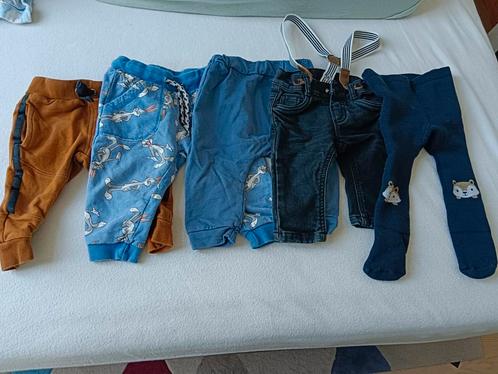 Kledinglakket jongens (4 stuks joggingbroek/spijkerbroek) 80, Kinderen en Baby's, Babykleding | Maat 80, Gebruikt, Jongetje, Broekje