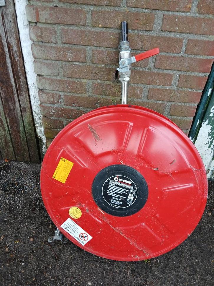Brandslanghaspel en losse slangen. - Gebruikt, Goede Staat, Tuin en Terras, Tuinslangen, Ophalen