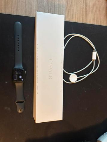 Applewatch series 8 41mm beschikbaar voor biedingen