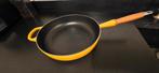 Le Creuset Braadpan - Geel, Gietijzer, Ophalen of Verzenden, Zo goed als nieuw, Keramische plaat