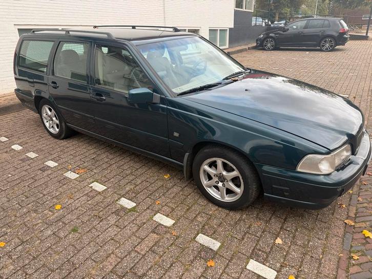 Volvo v70 CNG bj2000 Groen youngtimer, Auto's, Volvo, Particulier, V70, CNG (Aardgas), Stationwagon, Automaat, Geïmporteerd, Groen