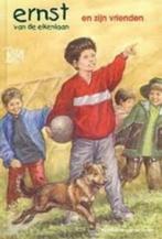 Ernst van de Eikenlaan en zijn vrienden 9076061181, Ophalen of Verzenden, Zo goed als nieuw, F. Mout-van der Linden