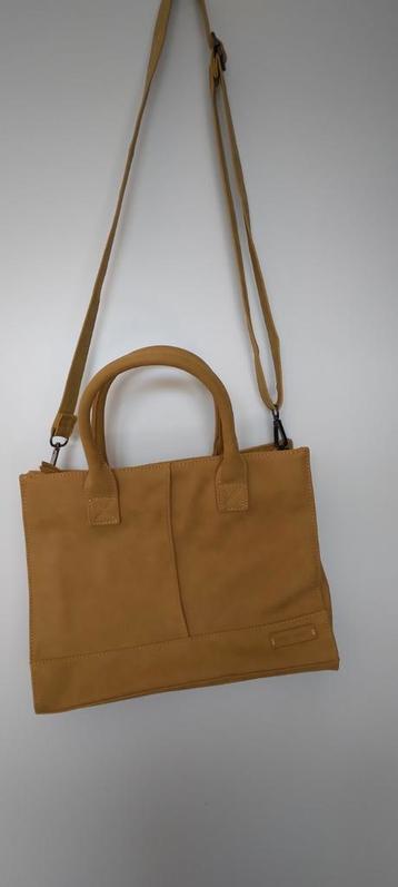 Schouder en/of handtas.  beschikbaar voor biedingen