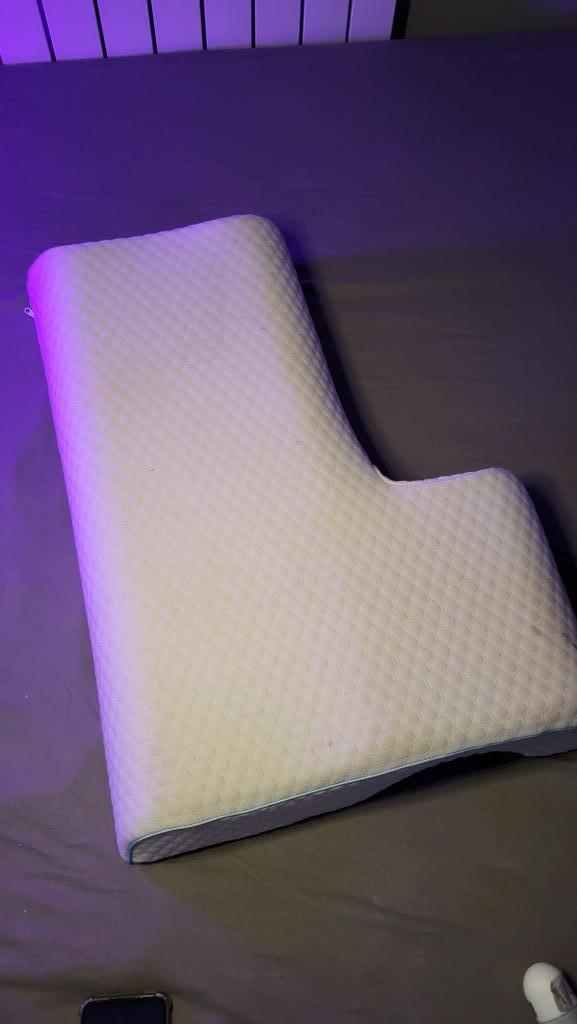 Comfortabel orthopedisch L-vorm kussen voor betere nachtrust, Huis en Inrichting, Slaapkamer | Beddengoed, Nieuw, Kussen, Eenpersoons