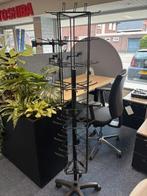 Rek voor producten aan te hangen, Ophalen, Zo goed als nieuw