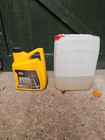 Gratis bekisting olie beschikbaar voor biedingen