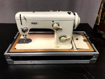 Pfaff 260 naaimachine in flightcase beschikbaar voor biedingen