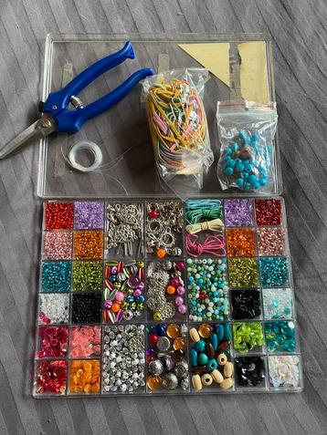 Sieraden maken beschikbaar voor biedingen