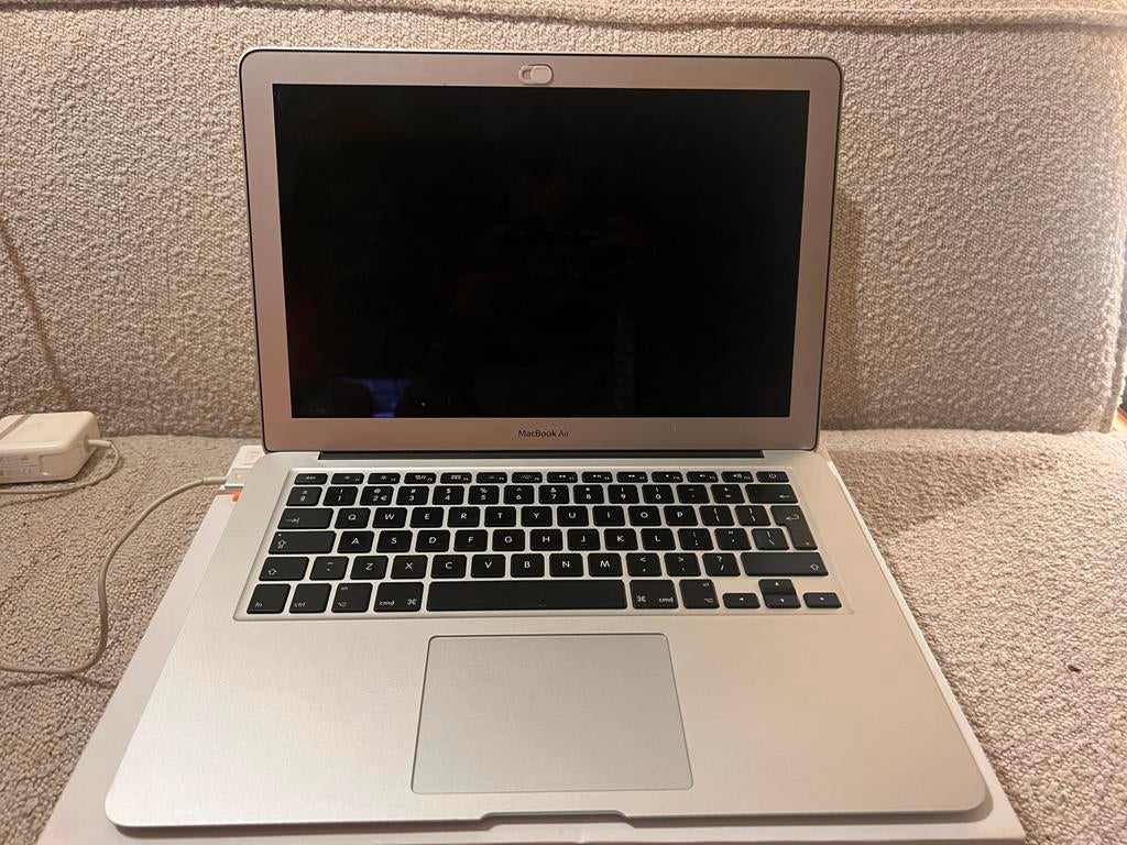 MacBook Air 13-inch, Computers en Software, Laptop-opladers, Ophalen of Verzenden, Gebruikt