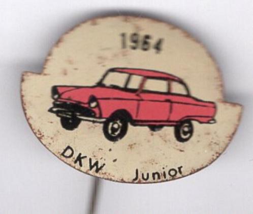 1964 DKW junior rood op blik auto speldje ( A_239 ), Verzamelen, Speldjes, Pins en Buttons, Zo goed als nieuw, Speldje of Pin