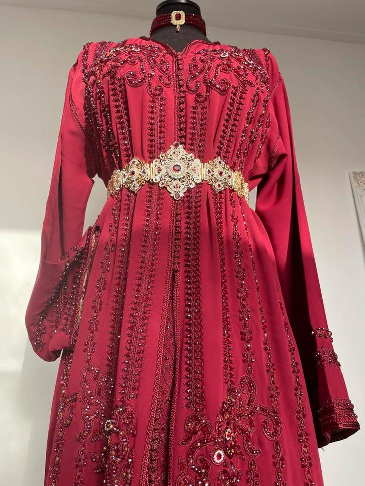 Takchita’s te huur, Kleding | Dames, Gelegenheidskleding, Zo goed als nieuw, Overige typen, Maat 38/40 (M), Ophalen of Verzenden