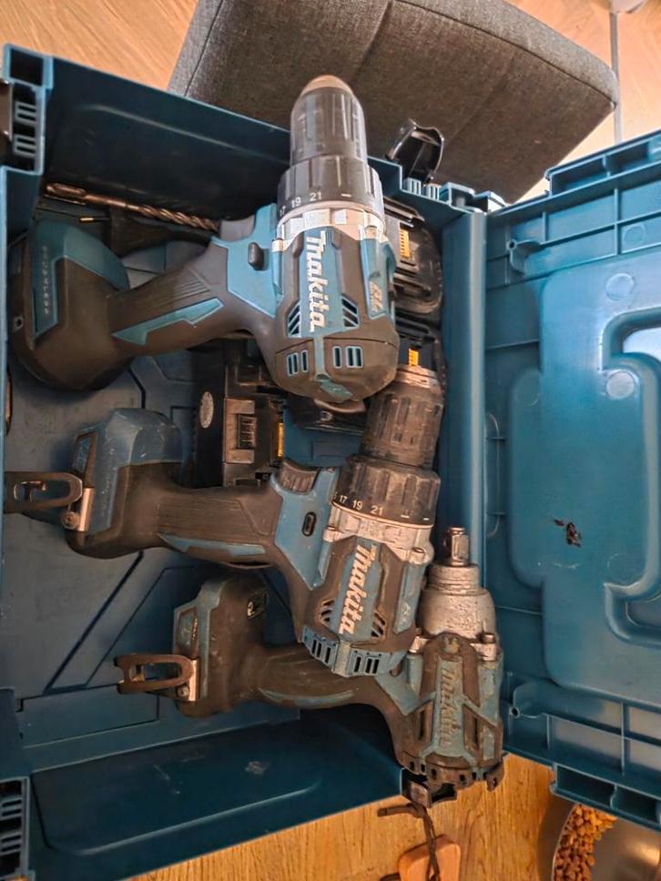 Makita Schroefmachine Set - 2x Schroefmachine + Slagtol, Doe-het-zelf en Verbouw, Gereedschap | Boormachines, Ophalen of Verzenden