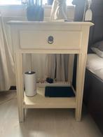 Nachtkastje gebroken wit, Huis en Inrichting, Slaapkamer | Nachtkastjes, Gebruikt, 45 tot 65 cm, Hout, 55 tot 70 cm