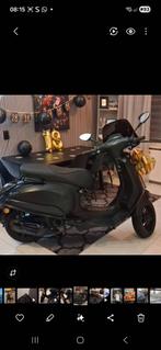 Vespa compleet zwart, Ophalen of Verzenden, Zo goed als nieuw, Benzine, Vespa