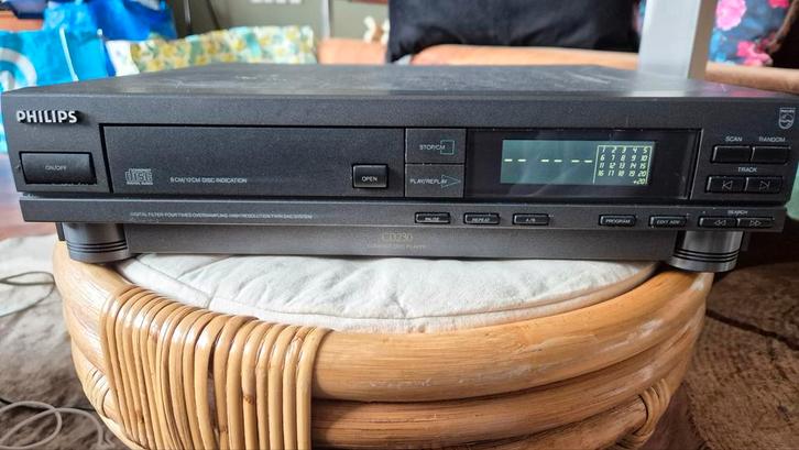 Philips CD230 CD-Speler werkend, Audio, Tv en Foto, Cd-spelers, Gebruikt, Philips, Ophalen of Verzenden