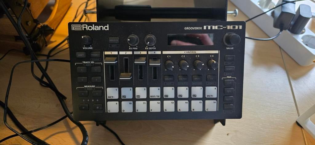 Roland MC-101 perfecte staat, Muziek en Instrumenten, Ophalen of Verzenden