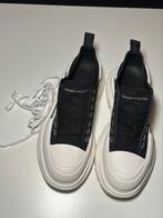 Alexander McQueen Tread Slick Low Lace Up, Kleding | Heren, Schoenen, Alexander McQueen, Zwart, Ophalen of Verzenden, Sneakers of Gympen