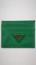 Prada pasjeshouder (groen), Sieraden, Tassen en Uiterlijk, Portemonnees, Overige merken, Nieuw, Ophalen of Verzenden, Leer