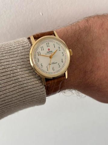 Ruhla herenhorloge vintage beschikbaar voor biedingen