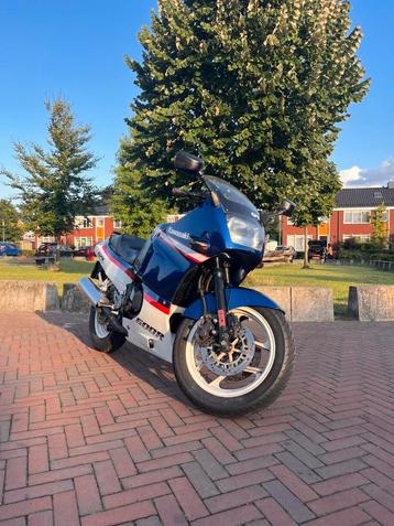 Kawasaki GPX 600R BJ1991 UNIEKE KLEUR! Tot 22 aug te koop! beschikbaar voor biedingen
