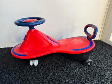 Loopauto met geluid beschikbaar voor biedingen