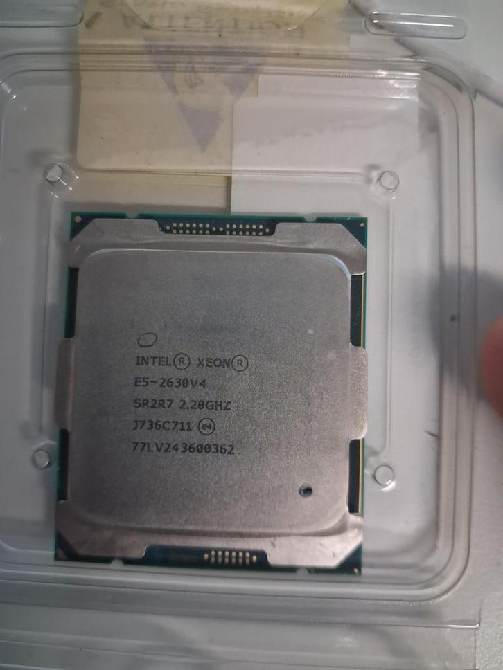 Intel Xeon E5-2630v4, Computers en Software, Processors, Zo goed als nieuw, 10-core, 3 tot 4 Ghz, Ophalen of Verzenden