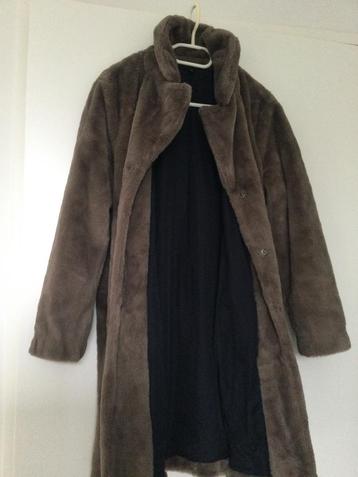 Immitatie bontjas/teddyjas, maat 44, 2 zakken, gevoerd. beschikbaar voor biedingen