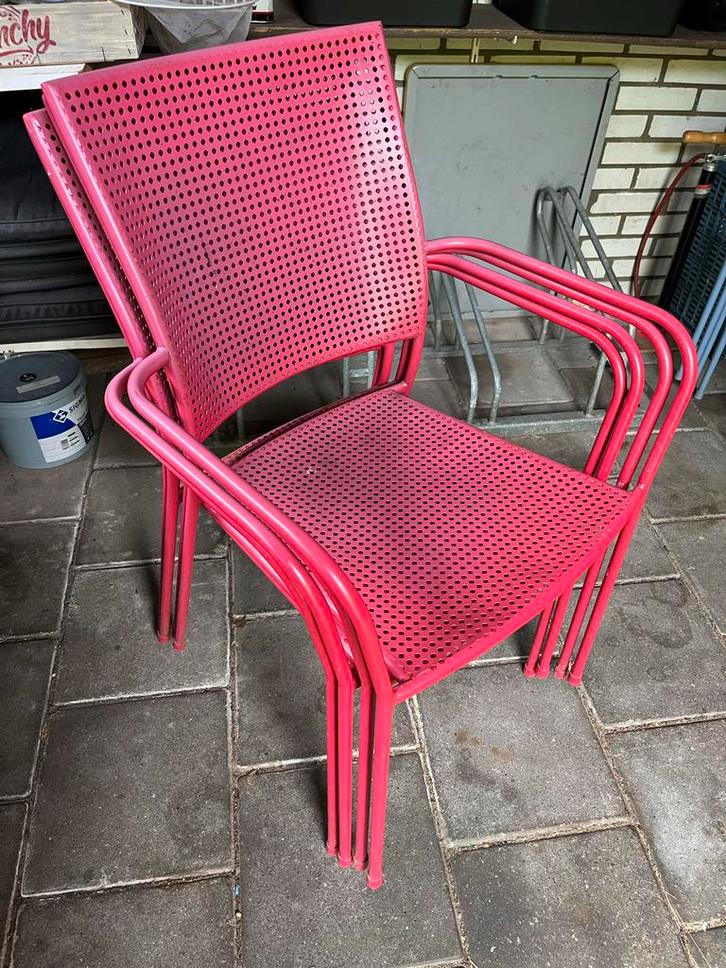 4 Roze Metalen Stoelen - Gebruikt, Tuin en Terras, Tuinstoelen, Gebruikt, Metaal, Ophalen