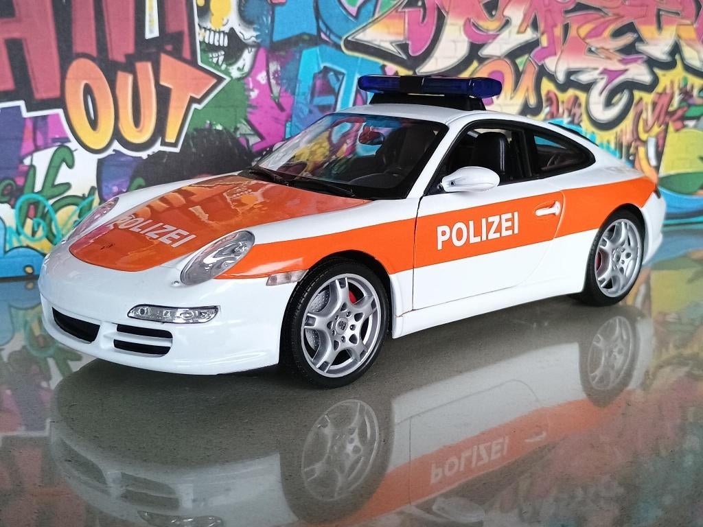 Porsche Carrera 4S Polizei Welly 1/18 --NIEUWSTAAT--, Ophalen of Verzenden, Zo goed als nieuw, Auto, Welly