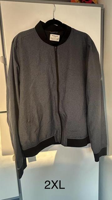 Grijs zomerjasje - Maat 2XL beschikbaar voor biedingen