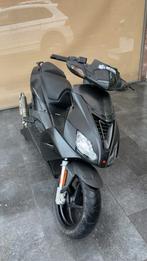 Aprilia sr 50 b-klasse 70cc, Fietsen en Brommers, Ophalen, Zo goed als nieuw, Tweetakt, SR 50