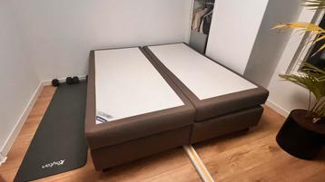 Boxspring Karlsson 180x200 Taupe + topper |ZEER NETTE STAAT! beschikbaar voor biedingen