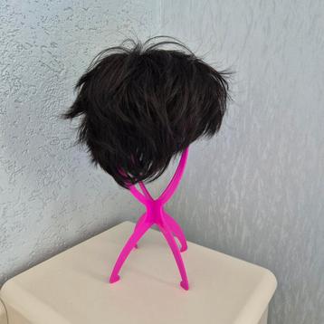 Nieuw - donkerbruin synthetisch haarwerk Frans Koopal  beschikbaar voor biedingen