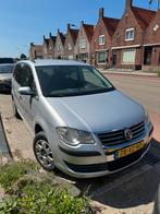 Volkswagen Touran 1.6 75KW 2007 Grijs, Auto's, Volkswagen, Voorwielaandrijving, 74 €/maand, 4 cilinders, 7 stoelen