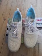 Skechers arch comfort maat 41 nieuw in de doos, Kleding | Dames, Schoenen, Ophalen of Verzenden, Nieuw, Zwart, Sneakers of Gympen